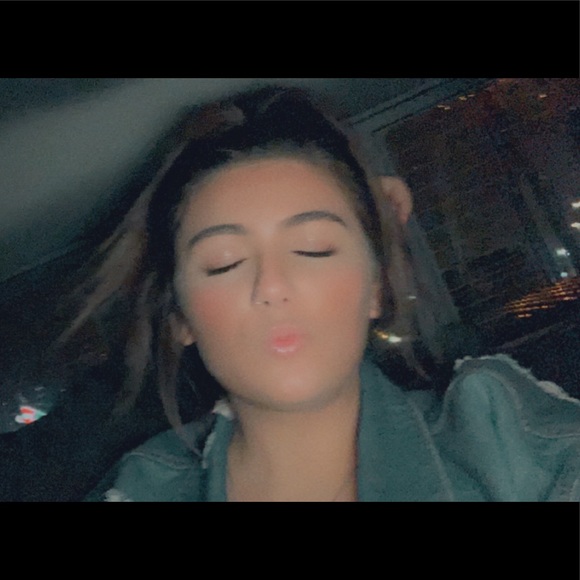 Meet your Posher, Amber - Picture 1 of 1